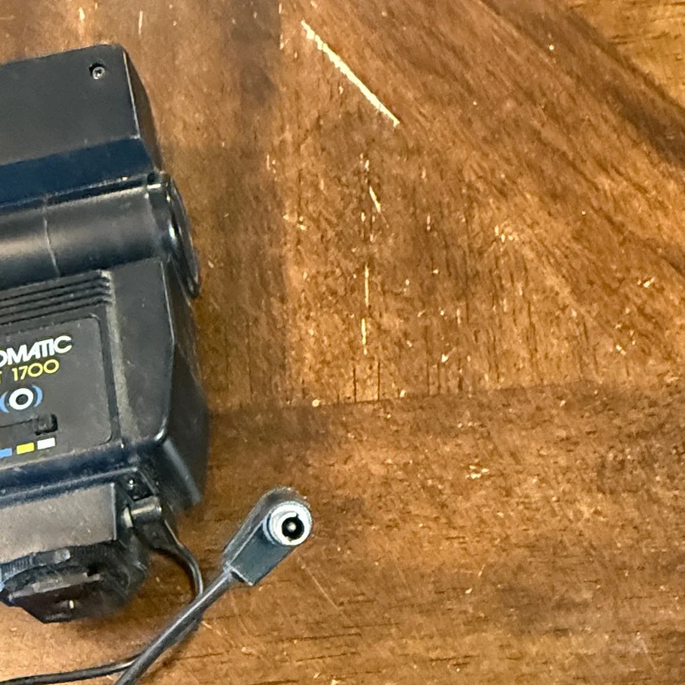 Promatic FT 1700 Black Camera Flash untested as is